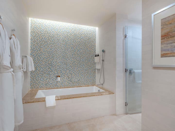 Swissotel Al Ghurair