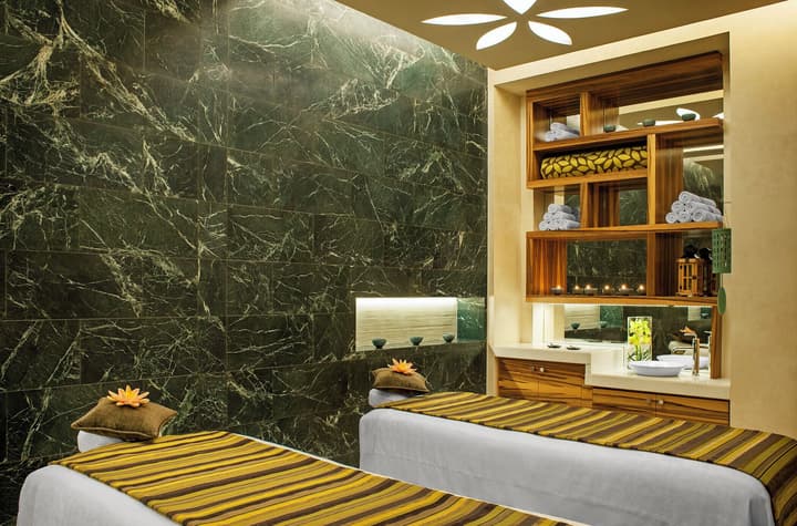VOGO Abu Dhabi Golf Resort & Spa