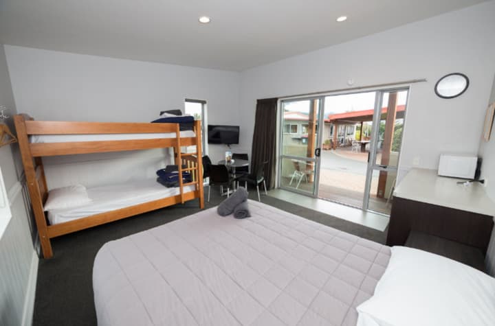 Tasman Holiday Parks - Te Anau