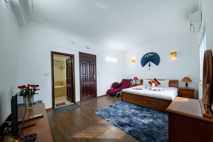 Phoenix Legend Hotel