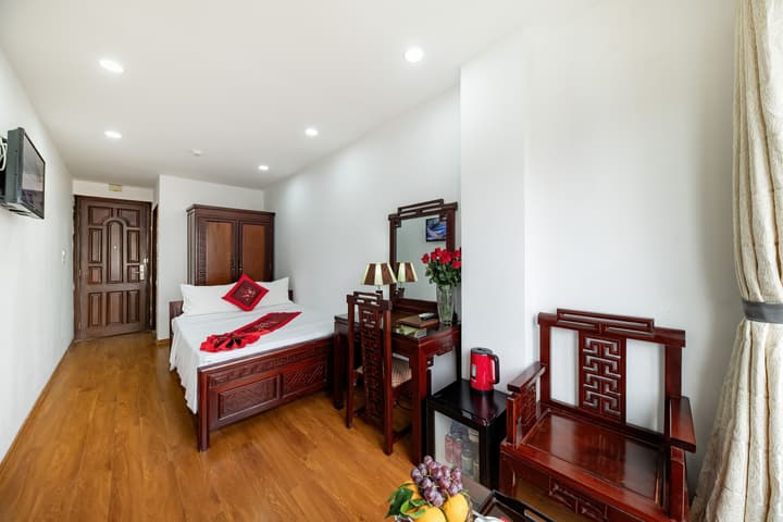 Phoenix Legend Hotel