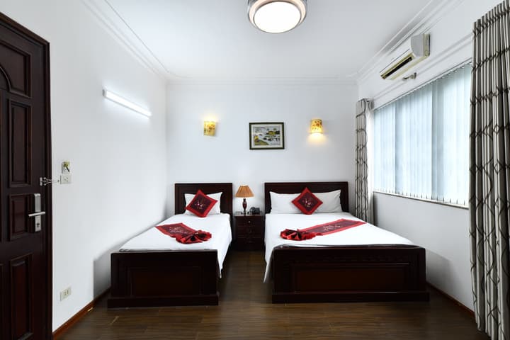 Phoenix Legend Hotel