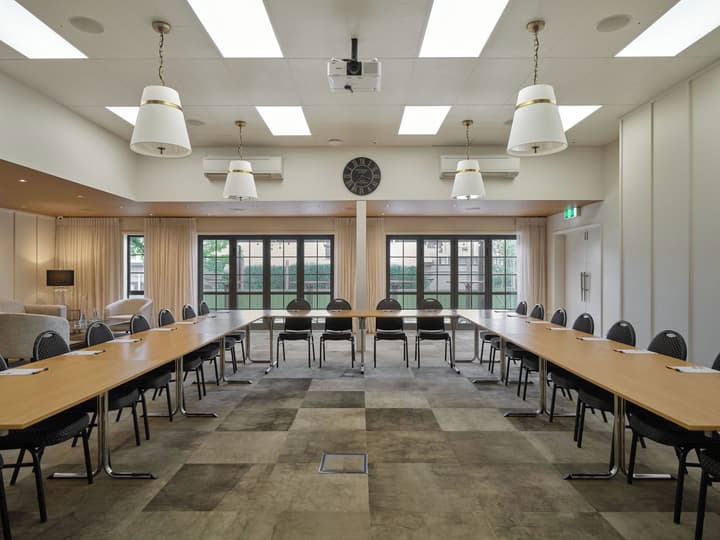 Suncourt Hotel & Conference Centre