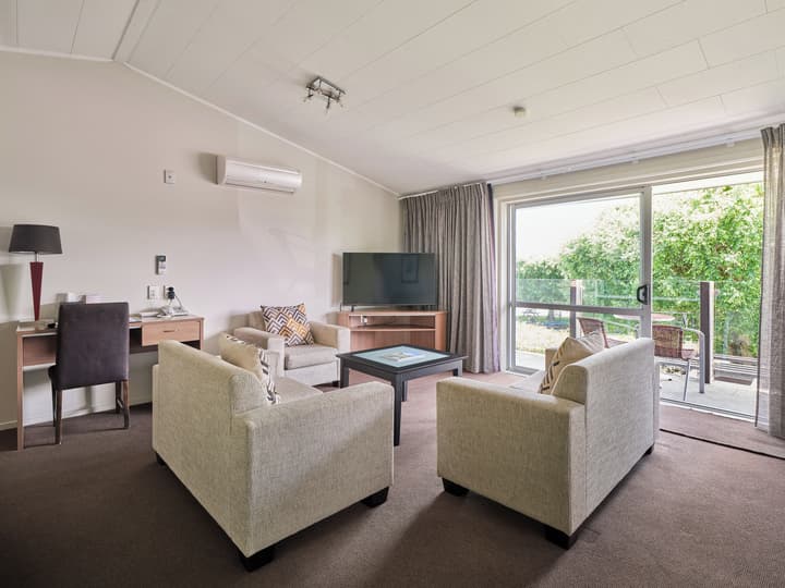 Suncourt Hotel & Conference Centre