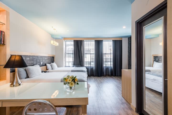 TRYP by Wyndham New York City Times Square / Midtown