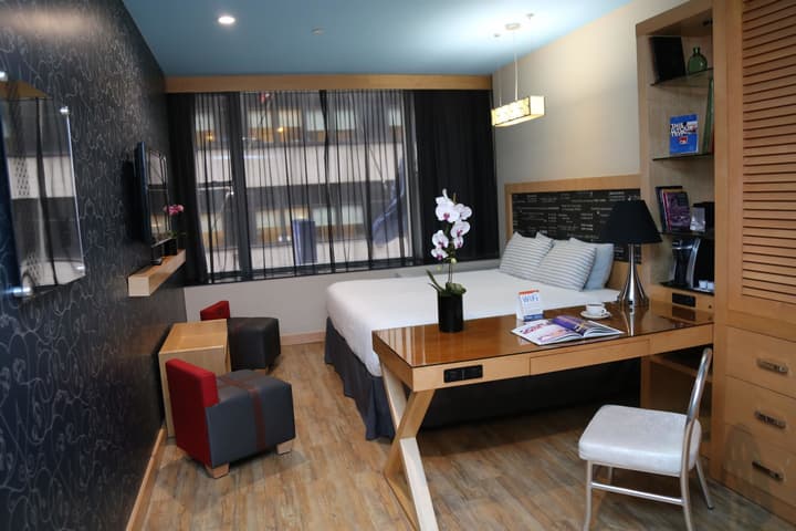 TRYP by Wyndham New York City Times Square / Midtown