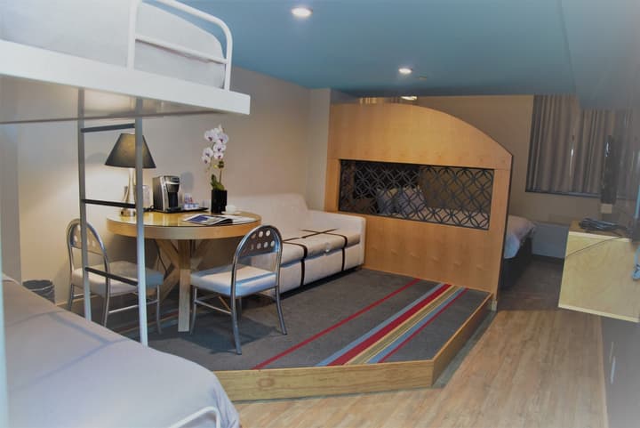 TRYP by Wyndham New York City Times Square / Midtown