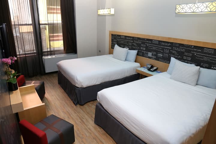 TRYP by Wyndham New York City Times Square / Midtown