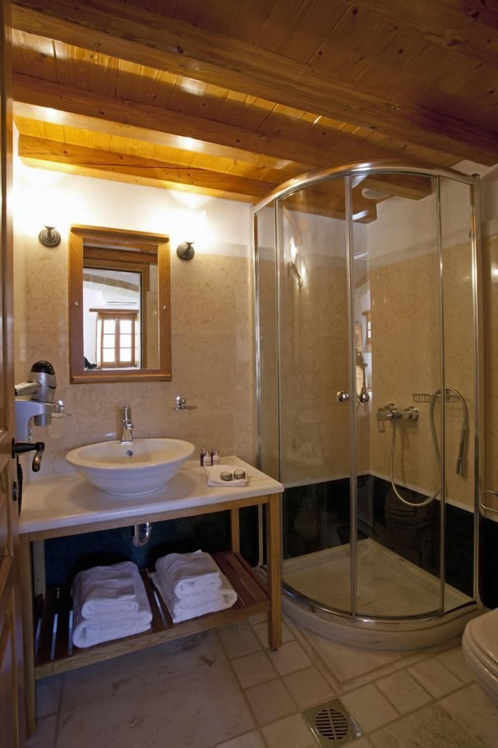 Likinia Hotel