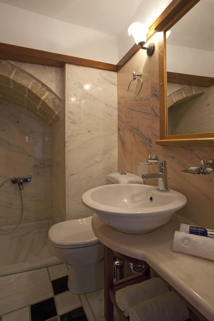 Likinia Hotel