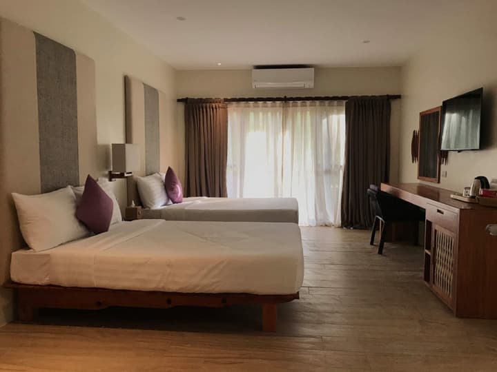Bluewater Panglao Beach Resort
