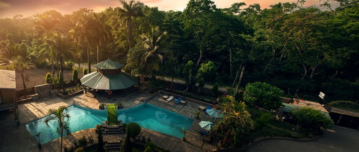 Safari Adventure Lodge