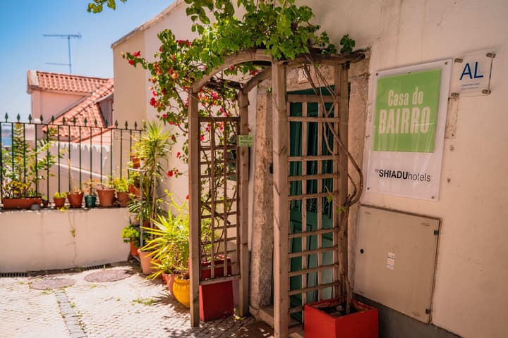 Casa do Bairro by Shiadu