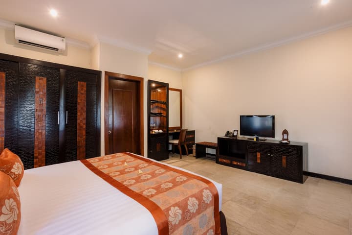 Hotel Ombak Sunset