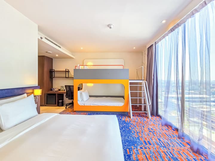 Holiday Inn Express Bangkok Siam by IHG