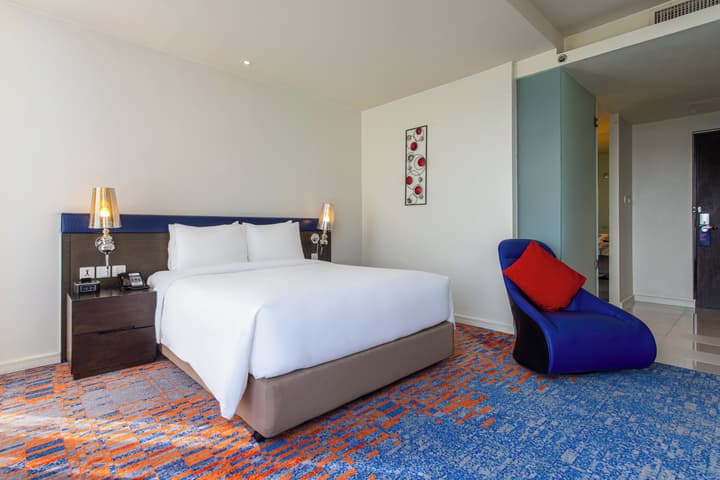 Holiday Inn Express Bangkok Siam by IHG