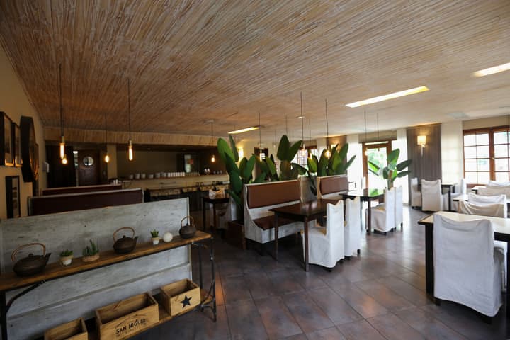Bahía Redonda Hotel