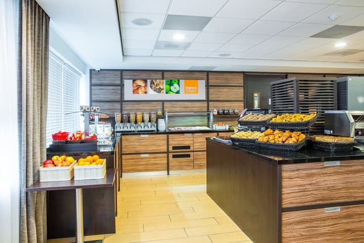 Holiday Inn Express Amsterdam - Sloterdijk Station by IHG