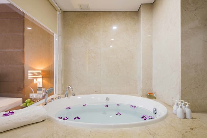 Paradise Saigon Boutique Hotel & Spa