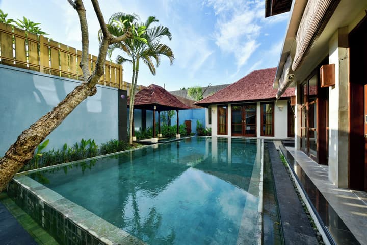 The Khayangan Dreams Villa Umalas