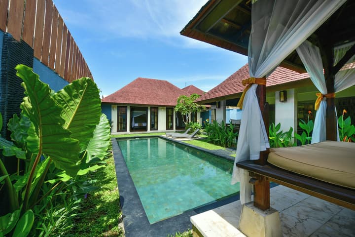 The Khayangan Dreams Villa Umalas