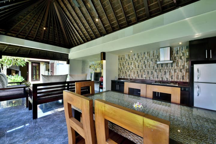 The Khayangan Dreams Villa Umalas