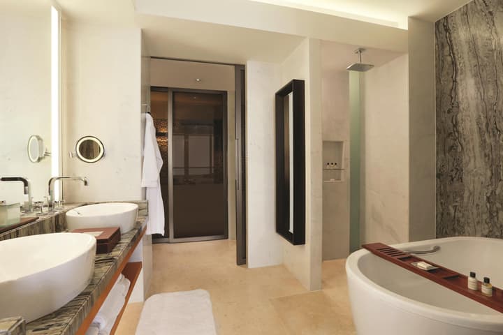 Park Hyatt Abu Dhabi Hotel & Villas