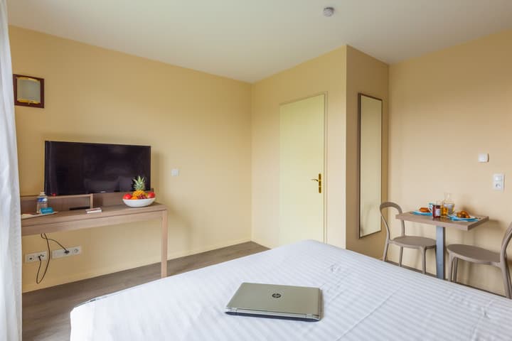 Zenitude Hôtel - Résidences Magny les Hameaux