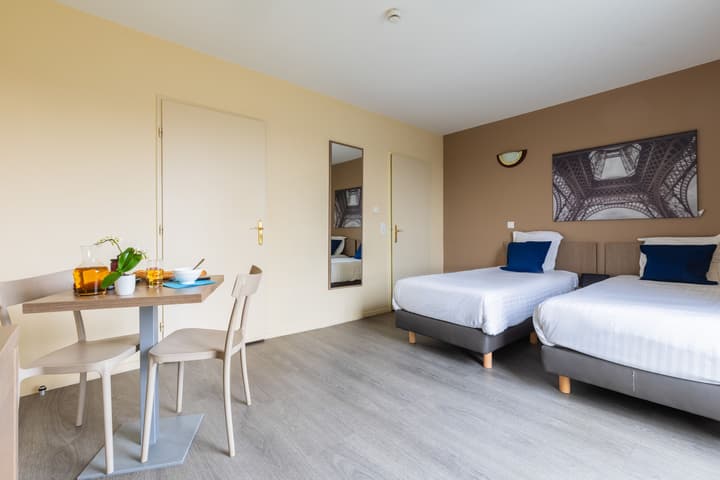 Zenitude Hôtel - Résidences Magny les Hameaux