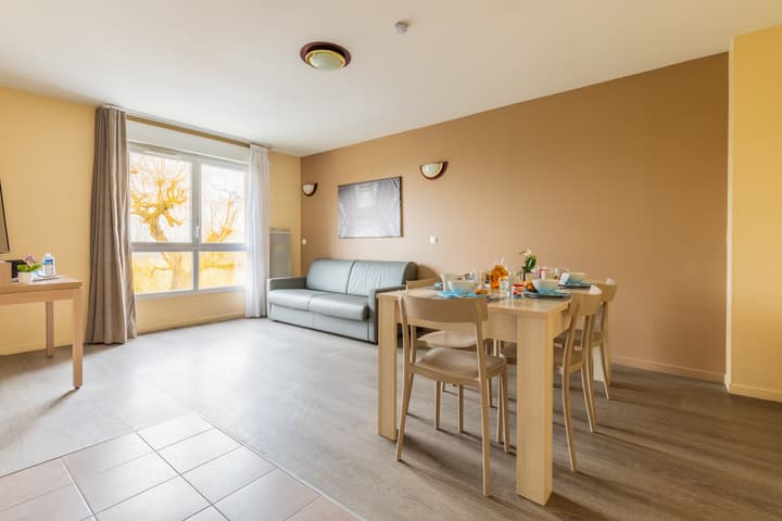 Zenitude Hôtel - Résidences Magny les Hameaux