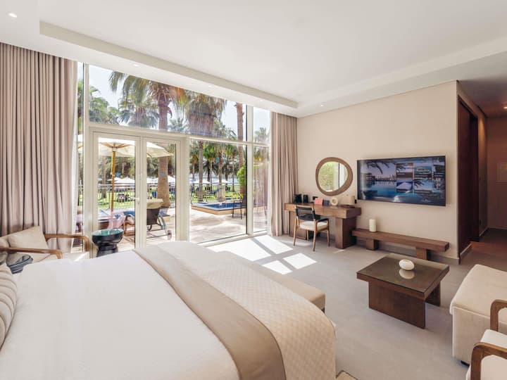Rixos The Palm Hotel & Suites – Ultra All Inclusive