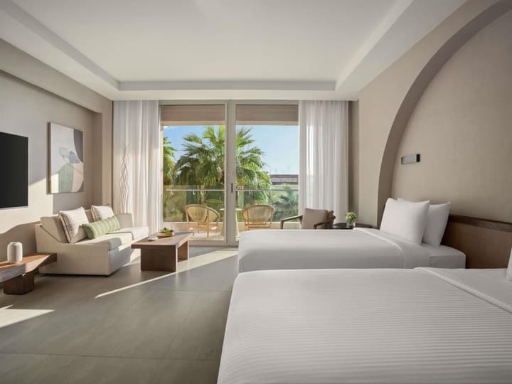 Rixos The Palm Hotel & Suites – Ultra All Inclusive