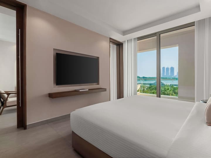 Rixos The Palm Hotel & Suites – Ultra All Inclusive