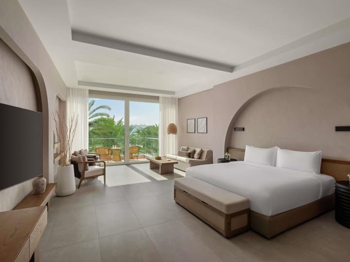 Rixos The Palm Hotel & Suites – Ultra All Inclusive