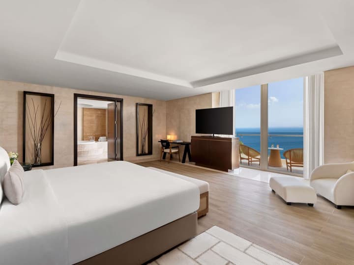 Rixos The Palm Hotel & Suites – Ultra All Inclusive