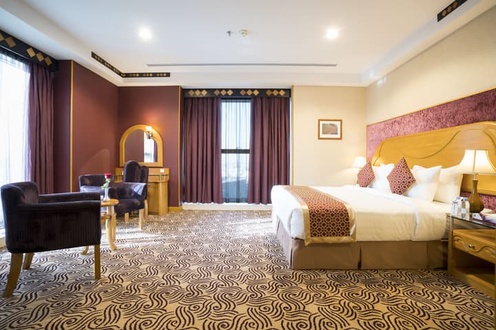 Awaliv International Hotel