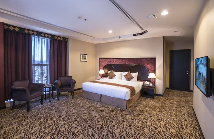 Awaliv International Hotel