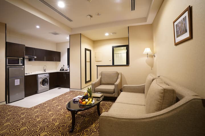Awaliv International Hotel