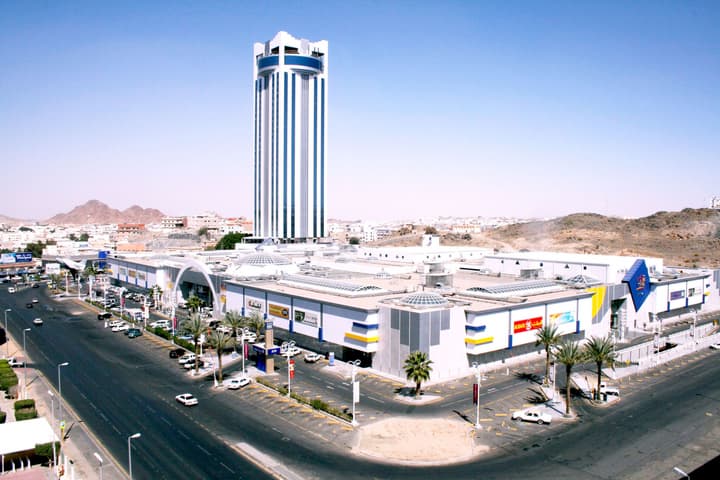 Awaliv International Hotel
