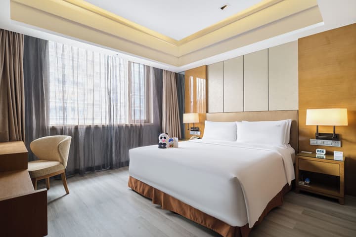 Holiday Inn Chengdu Oriental Plaza by IHG