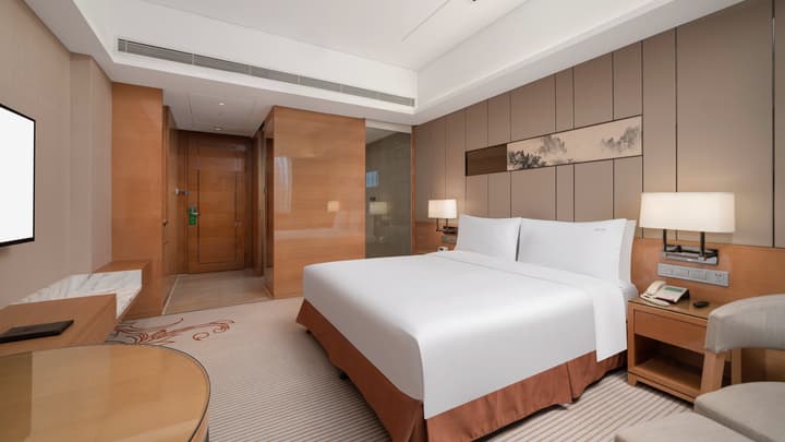Holiday Inn Chengdu Oriental Plaza by IHG