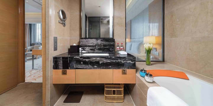 Holiday Inn Chengdu Oriental Plaza by IHG
