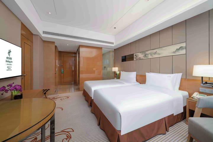 Holiday Inn Chengdu Oriental Plaza by IHG