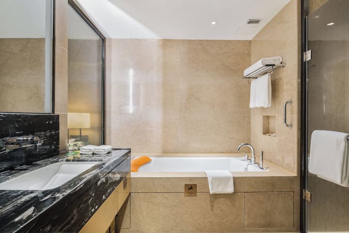 Holiday Inn Chengdu Oriental Plaza by IHG