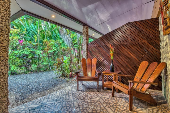 Atlantida Lodge