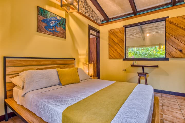 Atlantida Lodge