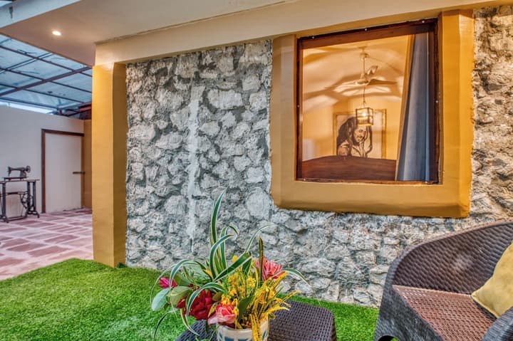 Atlantida Lodge