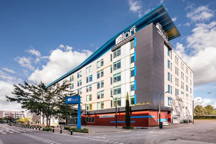 Aloft Bogota Airport Hotel
