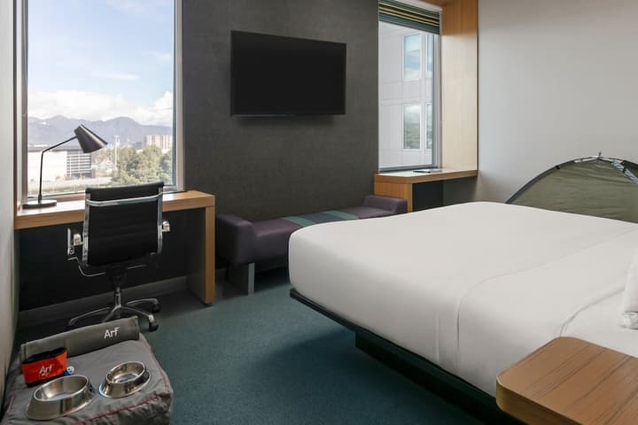 Aloft Bogota Airport Hotel