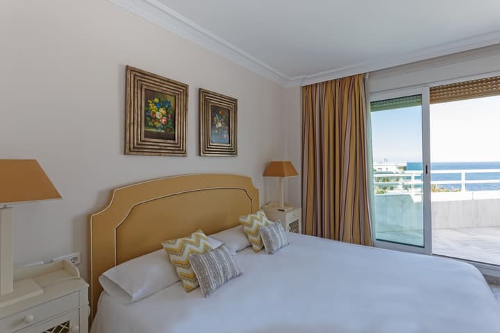 Coral Beach Aparthotel